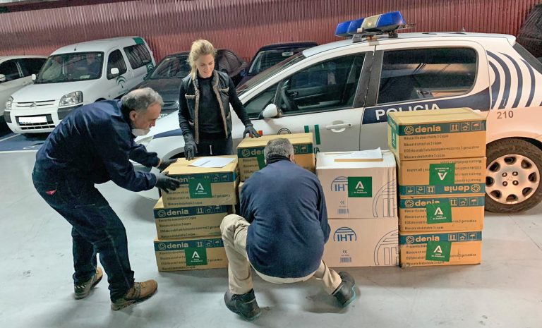 Jerez TV Ana Mestre entrega mascarillas