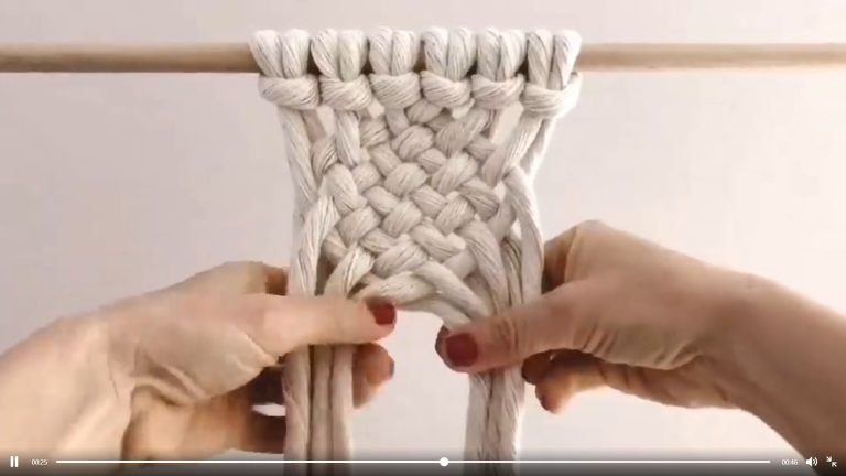 tapiz macramé manualidad Casa Asia Pio XII Jerez TV 2021