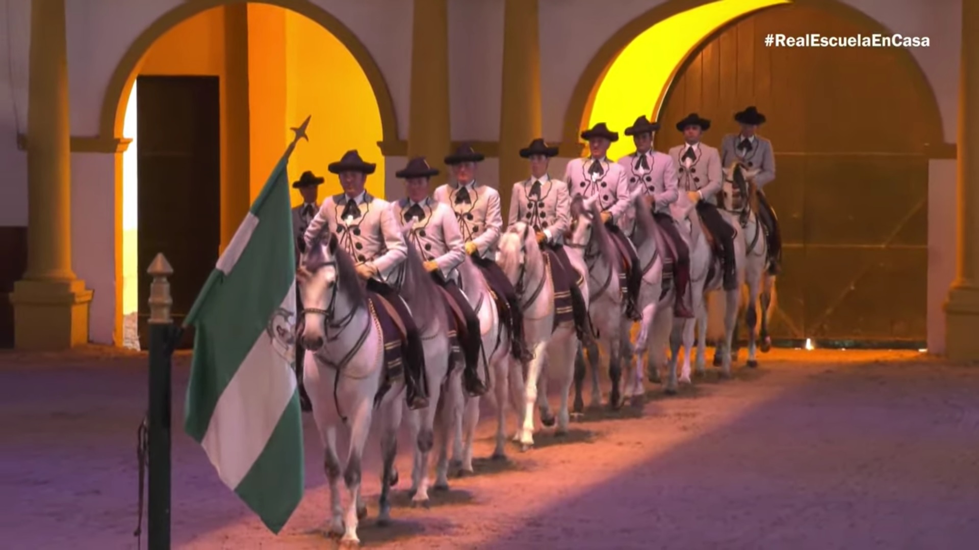 Cómo bailan los caballos andaluces RE Jerez TV 2021