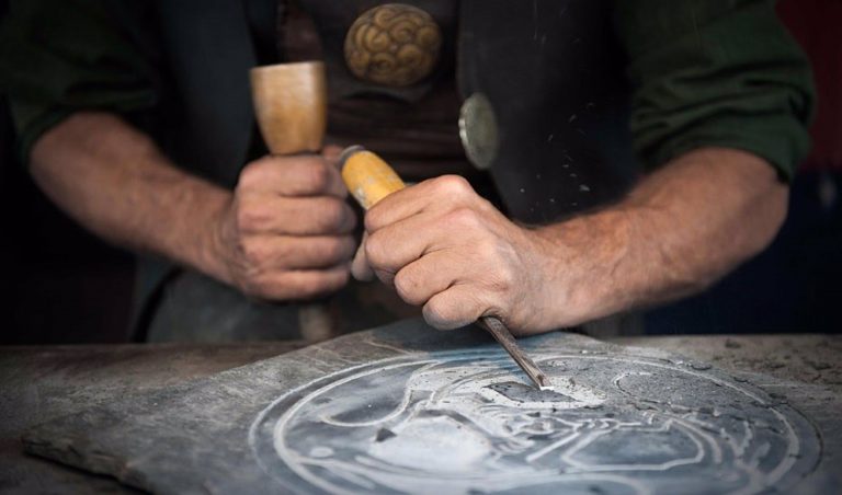 AYUDAS DE HASTA 3.000 EUROS DE LA JUNTA | Para comercios, artesanía y hostelería. Te contamos cómo solicitarlas