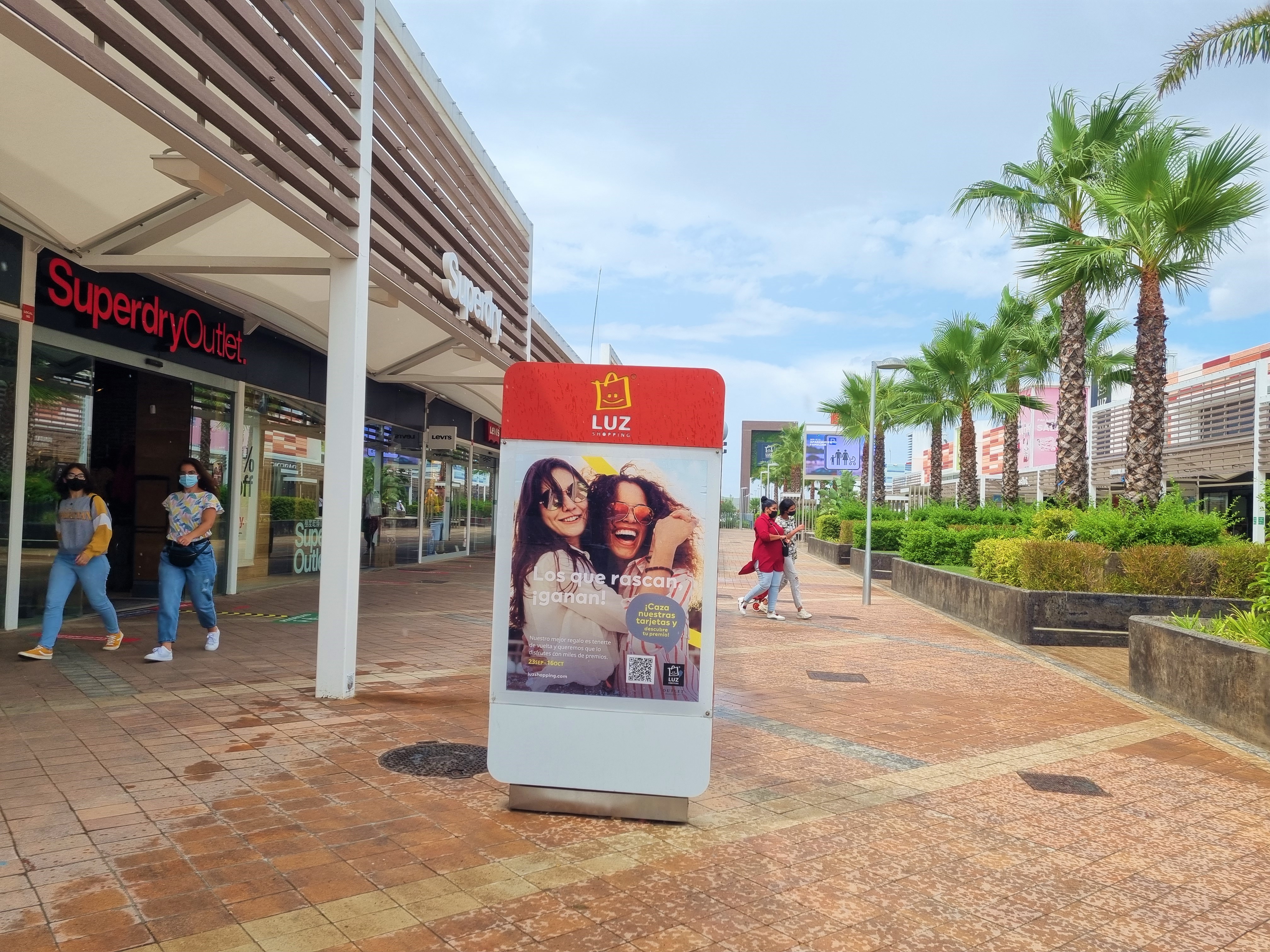 LUZ Shopping- rasca y gana (2)