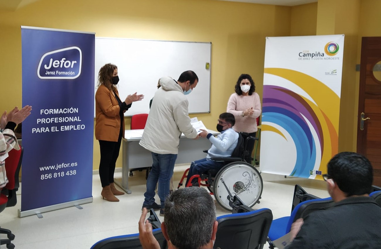 Jerez TV Diplomas curso Guadalcacín