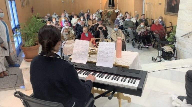 Dia internacional de la lectura en Voz Alta en San Juan Grande 3