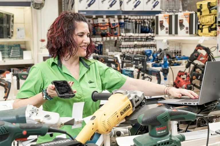 Jerez TV cajera leroy merlin