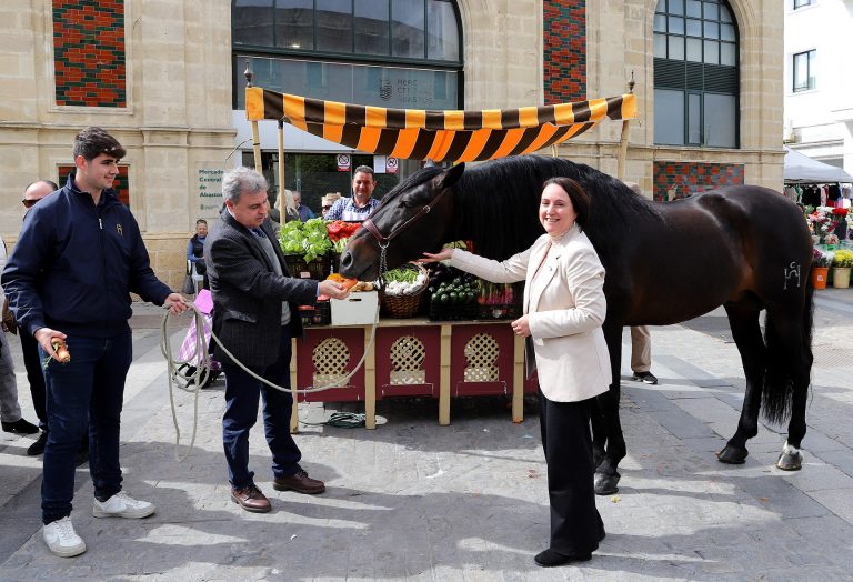 Jerez TV Yeguada_la_Cartuja_en_Mercado_Central1