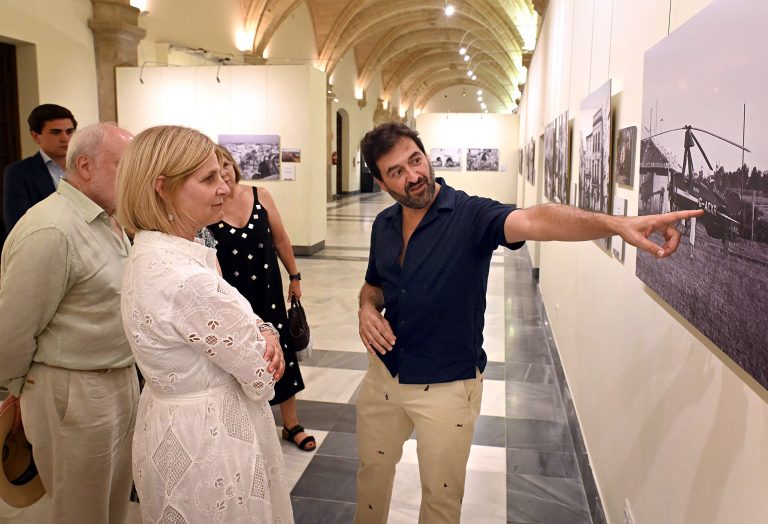 Jerez TV Alcaldesa _ Exposicion Mariscal _ 02