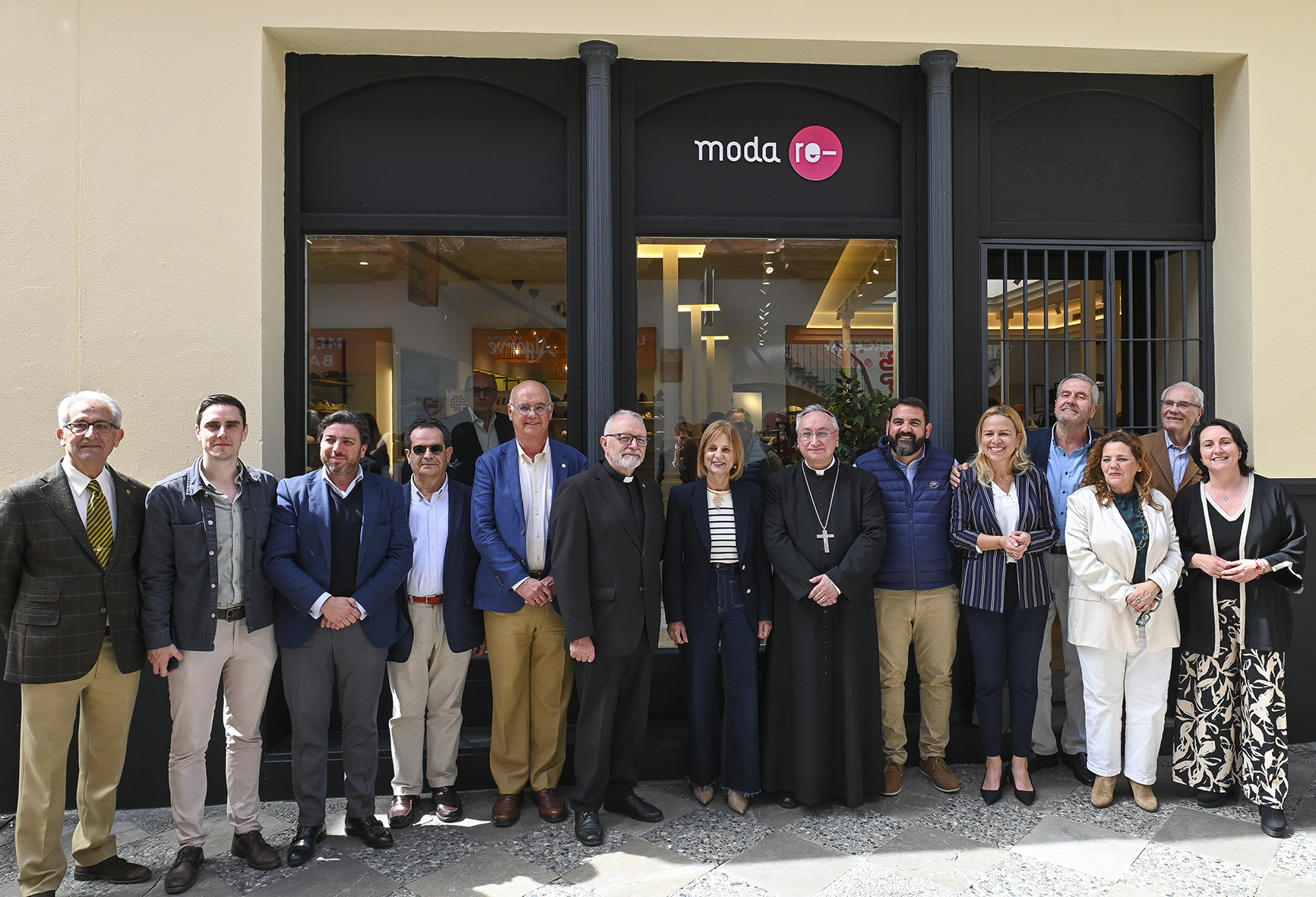 Jerez TV Alcaldesa___Inaug_tienda_de_Caritas___04