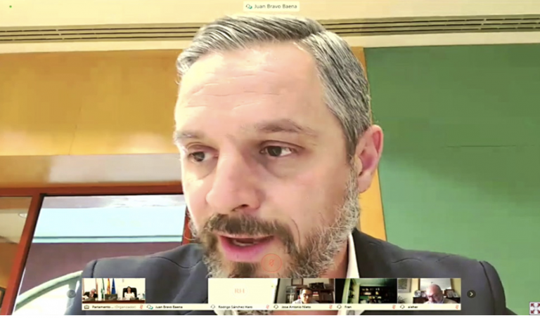 Captura de pantalla 2020-03-25 a las 21.57.05