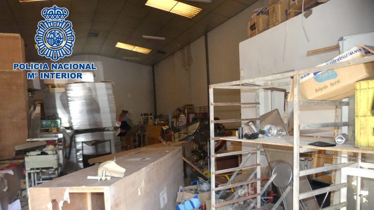 2021-04-19 Jerez Robo material hosteleria (2)