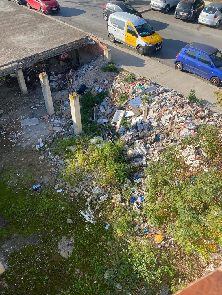 D959B8B0-9AEF-4A73-BE79-1C7BAC998D84