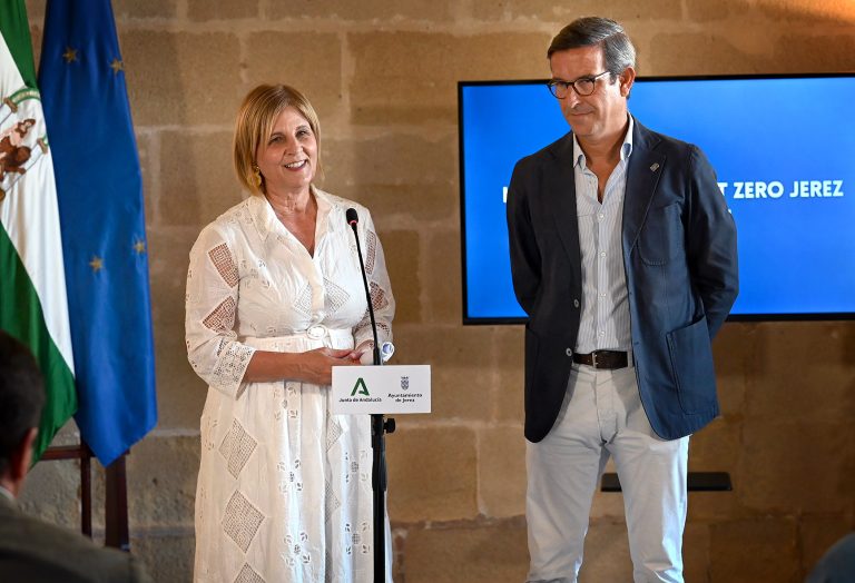 Jerez TV Alcaldesa___Consejero_de_Industria___Hub_Aeronautico___06