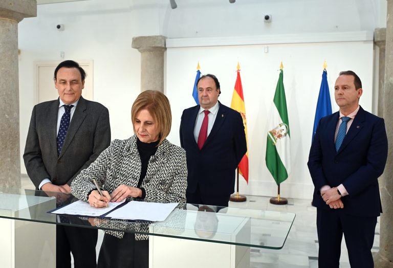 Jerez TV Alcaldesa___Consejero_Universidades___Cursos_de_Verano___10