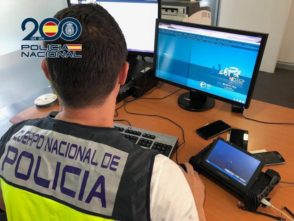 Cádiz.-Sucesos.-Cae un grupo acusado de estafar casi un millón de euros suplantando entidades bancarias con 19 detenidos