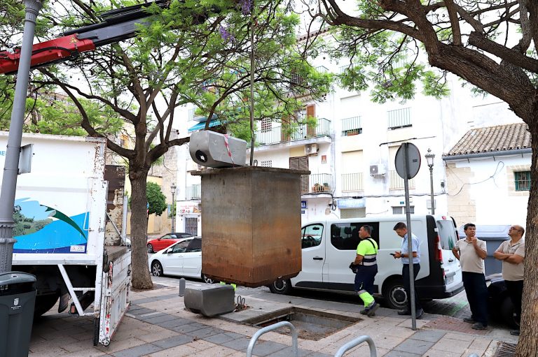 Jerez TV 2025 Retirada_de_Contenedores_Plaza_Merced_1