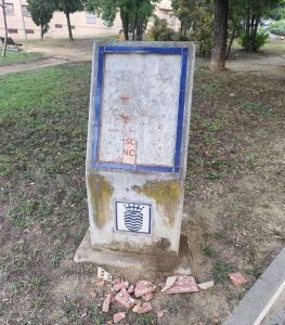 JEREZ TV pLACA FALLECIDOS FRANQUISMO BANDALIZADA 2026 5