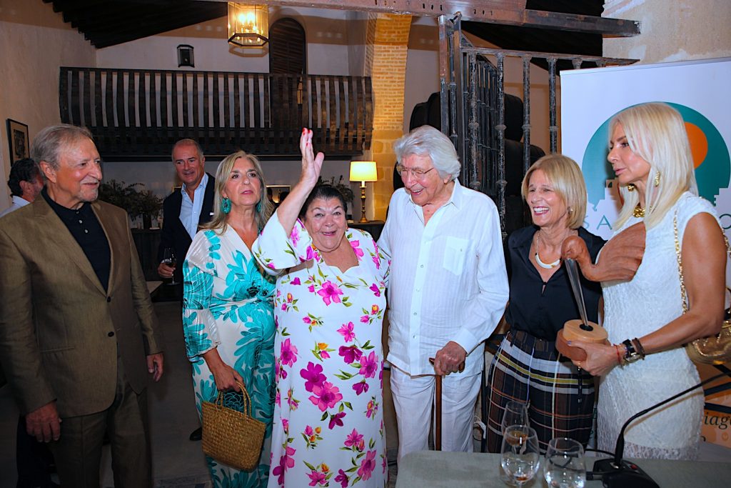 JEREZ TV Manuel Alejandro - Galardón ‘Cigüeña de Santiago’