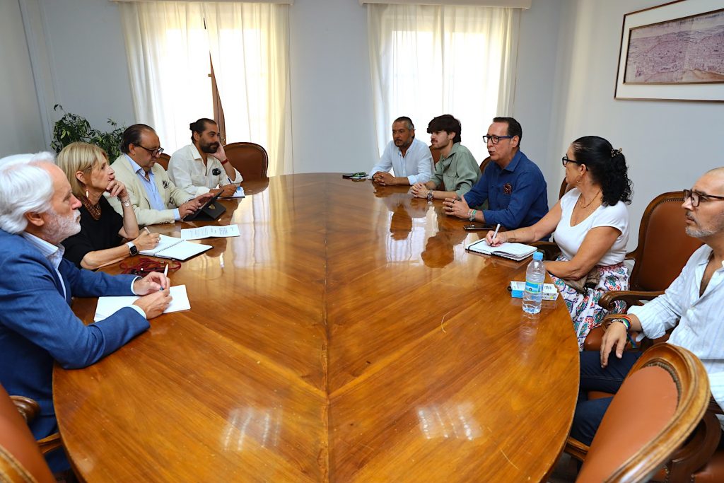 Jerez TV Alcaldesa reunión Peña La Bulería