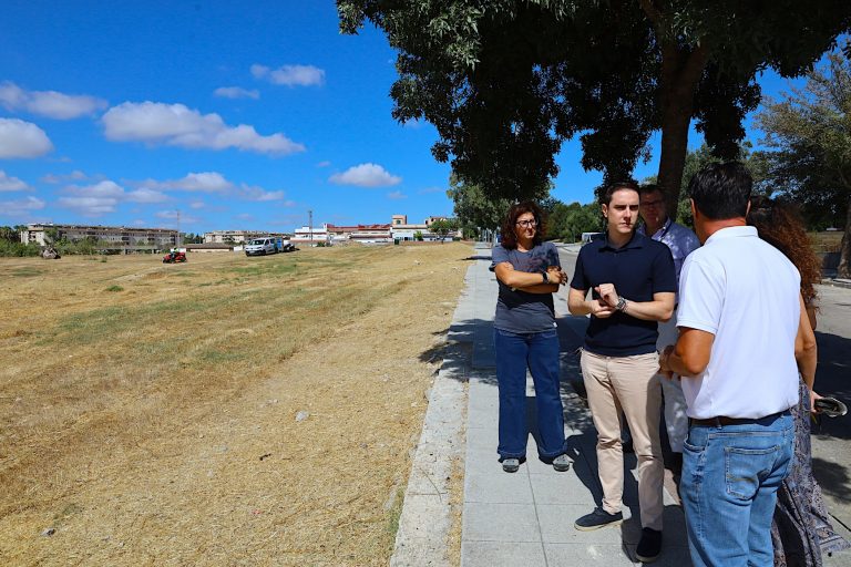 Jerez TV Jaime Espinar desbroce en La Milagrosa