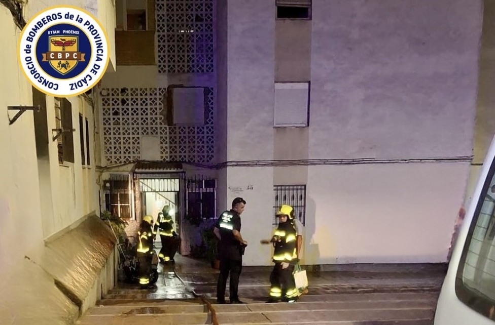 JEREZ TV INCENDIO CALLE OBOE DE JEREZ